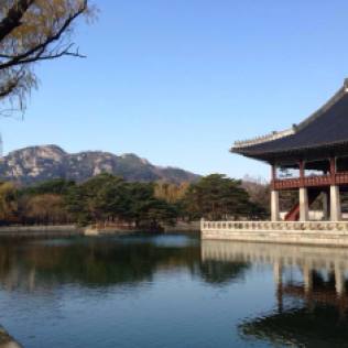 Gyeongbokgung Palace 경복궁 pavilion on a lake in Seoul.